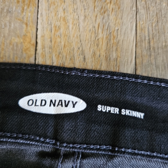 Old Navy Super Skinny Black jeans size 16P - Picture 2 of 6